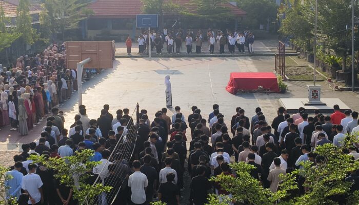Peringatan Hari Kartini di SMAN 1 Sampit: Tanamkan Nilai Emansipasi dan Pendidikan Perempuan