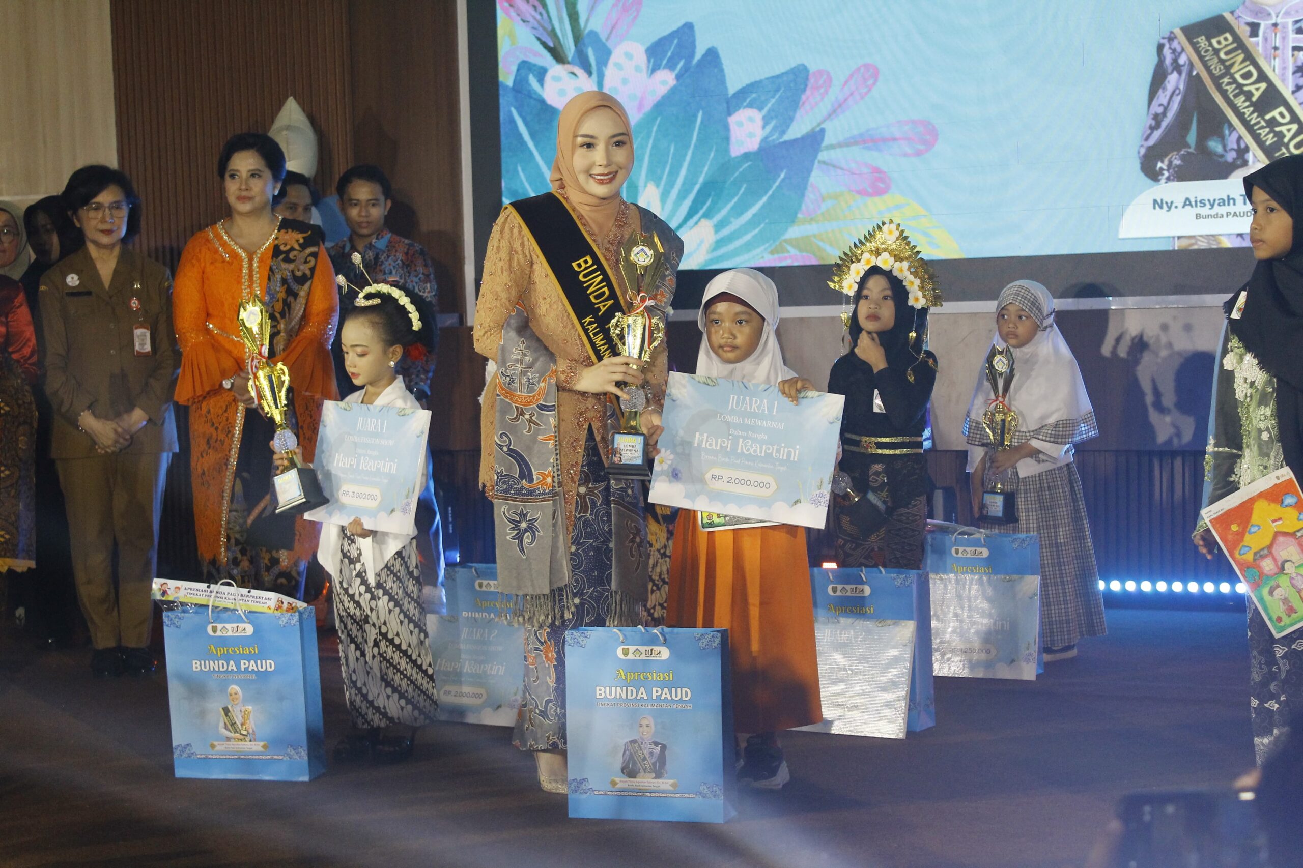 PAUD KALIMANTAN TENGAH-Bunda Aisyah Thisia Agustiar Tanamkan Semangat Kartini Sejak Usia Dini
