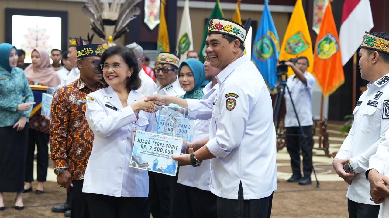 Bupati Shalahuddin Borong 3 Penghargaan di Rakorda Kalteng