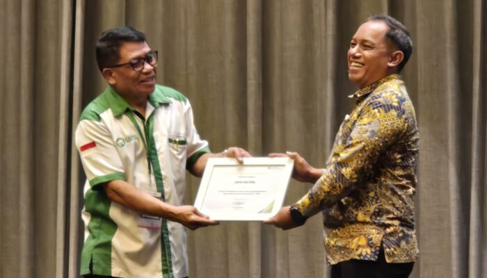 Penguatan Jaminan Sosial Pekerja, GAPKI Kalteng Terima Penghargaan