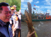 PELESTARIAN BUDAYA-Bupati Lempar Batang Suli di Sungai Kapuas 