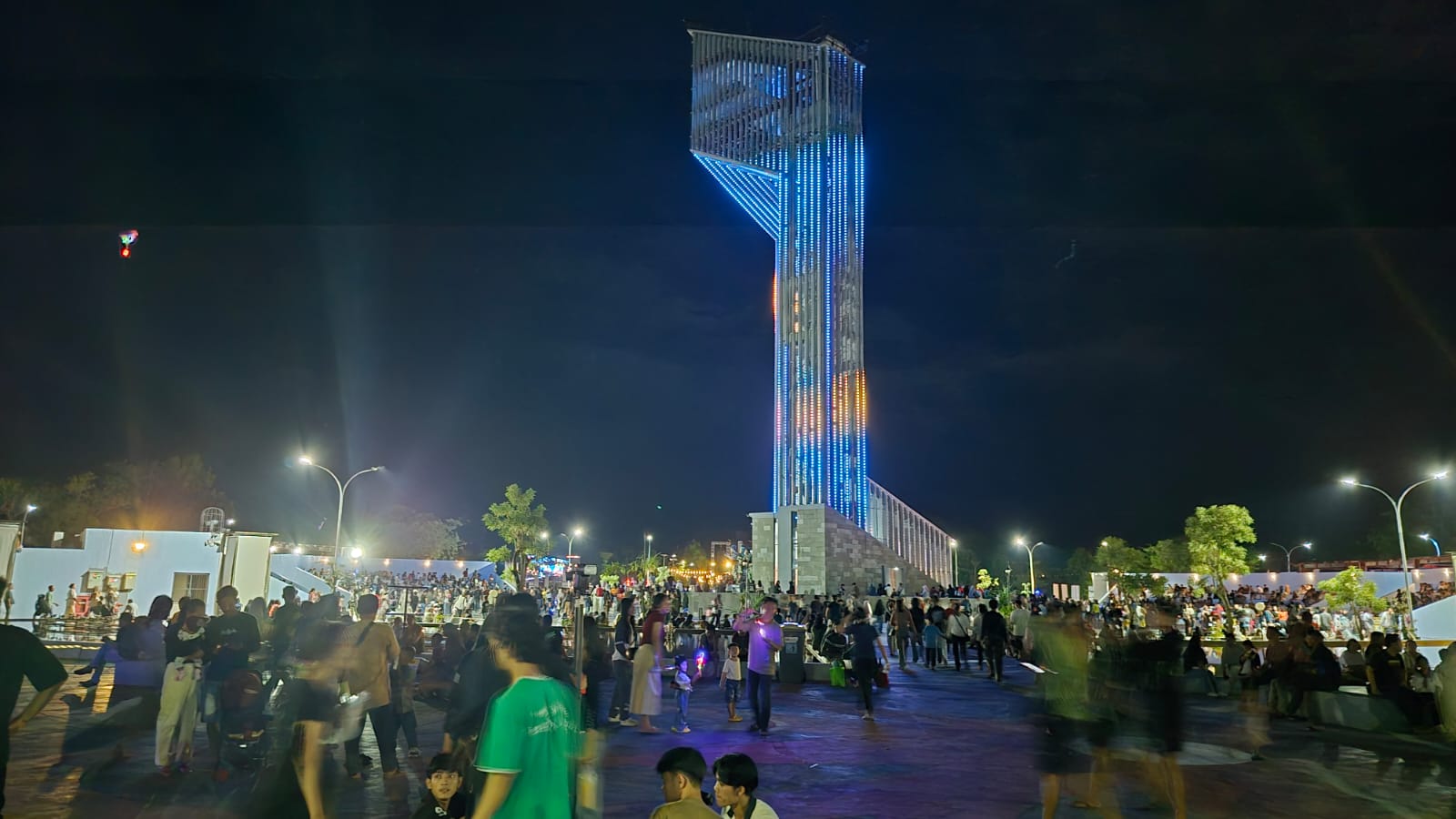 Puluhan Ribu Warga Tumpah Ruah di Huma Betang Night, Layanan Inovasi Publik 2026 Diluncurkan