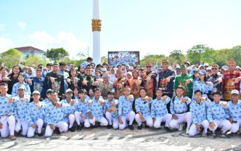 Wamen dan Gubernur Agustiar Hadiri Upacara Hardiknas, Hari Bumi dan Hari Otda 2026