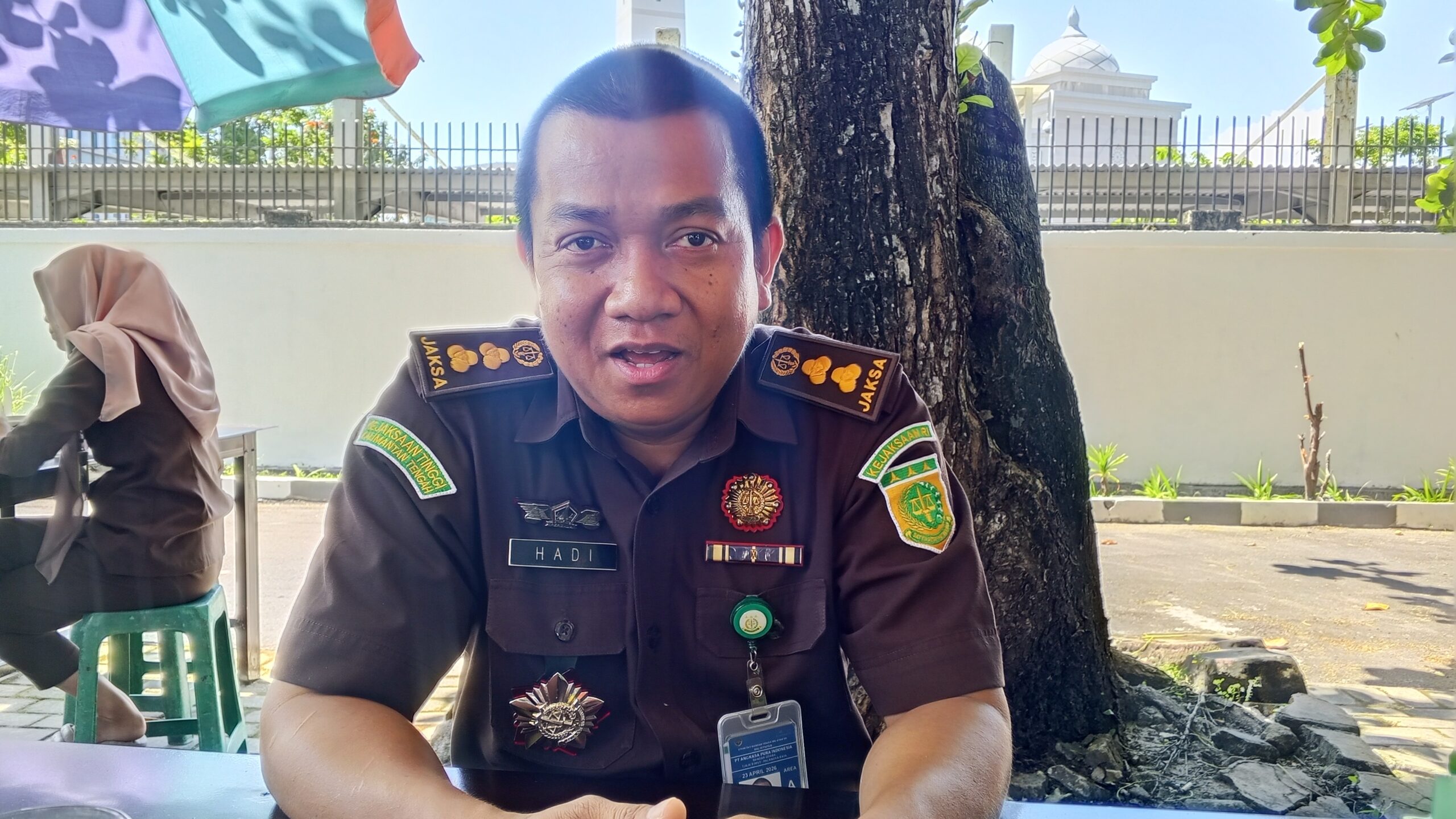 Kejari Palangka Raya Tunda Pemeriksaan Tersangka Prof YL