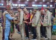 Gubernur-Ketum DAD Kalteng H Agustiar Sabran Lantik Ketua, Pengurus DAD dan BATAMAD