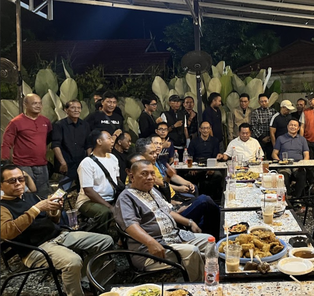 NGOPI BERSAMA-Bupati Wiyatno Apresiasi Media Sampaikan Informasi Pembangunan