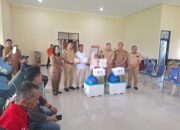 Wabup Dodo Serahkan Bantuan Korban Puting Beliung dan Kebakaran