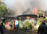 3 Rumah Dinas TNI Ludes Terbakar