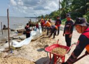 Bencana Gelombang Ekstrim dan Abrasi Pantai, BPBD Kobar Pasang 550 Geobag 