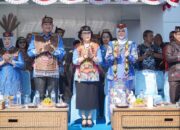 KEBERSAMAAN DAN PENGELOLAAN POTENSI DAERAH-Sekda Kalteng Pimpin Upacara Hari Jadi Ke-24 Bartim