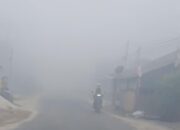 Kabut Asap Kian Tebal Selimuti Kota Sampit