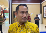 Kabut Asap Pekat, SD dan SMP Sekolah di Rumah