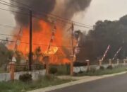Mess Guru SMPN 1 Pematang Karau Terbakar