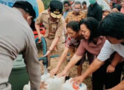Agustiar Sabran Turun Langsung Salurkan Air Bersih, 750 Ribu Liter Lebih Untuk Warga Kalteng