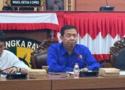TAK CUKUP TERIMA LAPORAN-Dewan Kota Desak Menhut Perhatikan P. Raya
