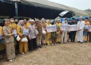 Di Kobar, Gubernur Salurkan 7.500 Sembako Untuk Masyarakat Terdampak Karhutla