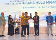 Bupati H. Shalahuddin Terima Penghargaan Hulu Migas Nasional