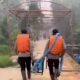 Tempuh 3,7 Km Berjalan Kaki, Brimob Berjuang Padamkan Karhutla di Tanjung Puting