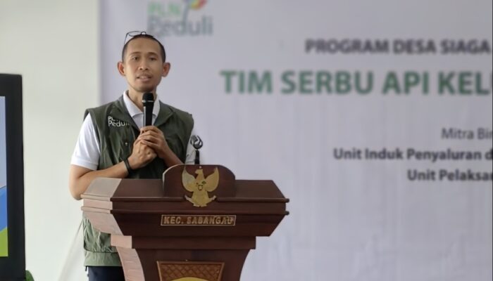 PLN Perkuat Mitigasi Karhutla dan Banjir di Kalampangan, Salurkan Peralatan Kesiapsiagaan
