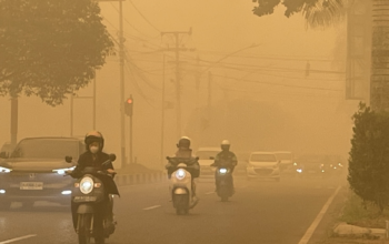 Udara Memburuk Lagi, Langit P. Raya Kembali Menguning